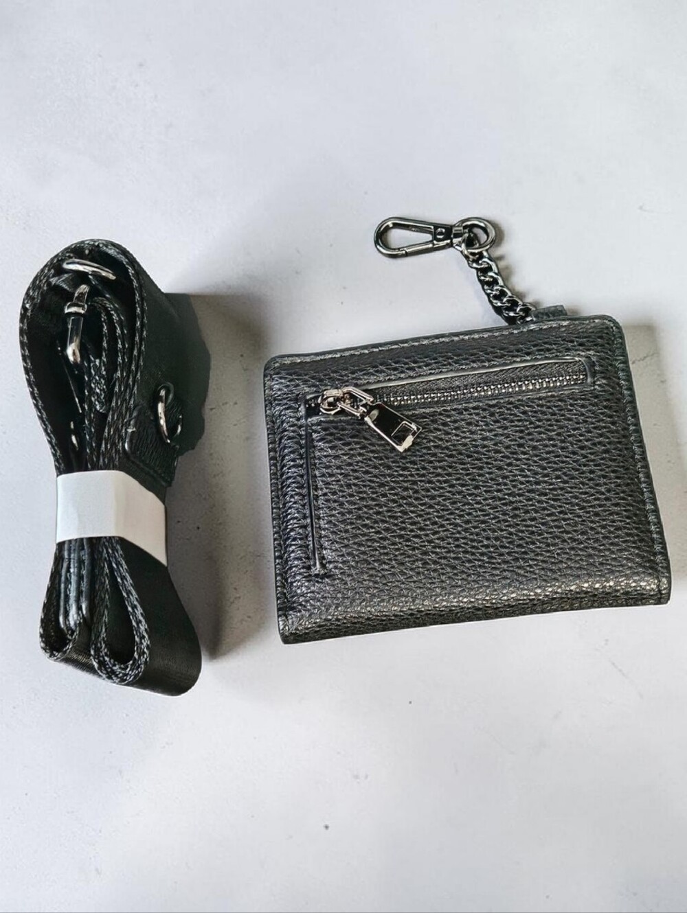 Clip and Go Adjustable Lanyard /  Crossbody Phone Strap w/ Wallet - Black ~ NWT - Picture 4 of 6